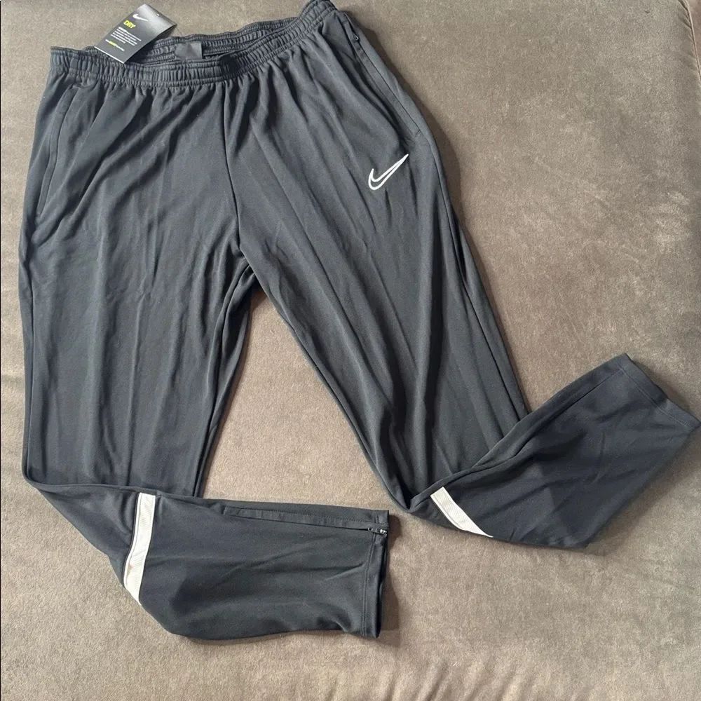 Nike Women’s Academy 21 Black Training Track Pants Dri-Fit LARGE NWT